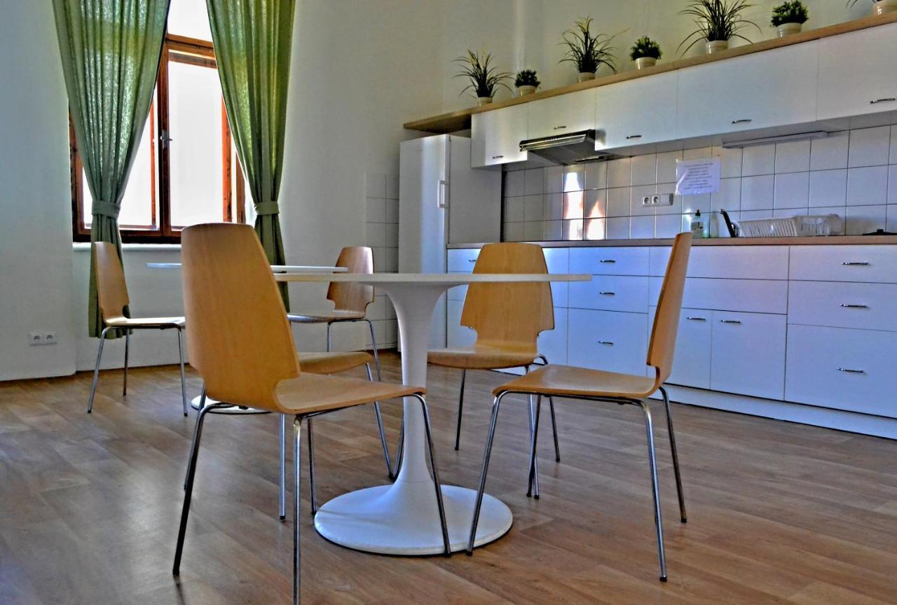 Hostel U Sv. Stepana Litomerice Ngoại thất bức ảnh